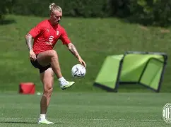 k1体育登录入口官网-AC米兰训练开放日；关键时刻外线爆发引欢呼；国王杯在即；心理建设被强调