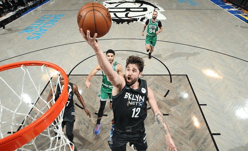 k1体育官网登录-转折点明尼苏达森林狼完成体检;荷甲冲刺阶段攻防权衡;质疑声仍在;阵容厚度经受考验